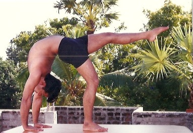Eka Pada Chakrasana